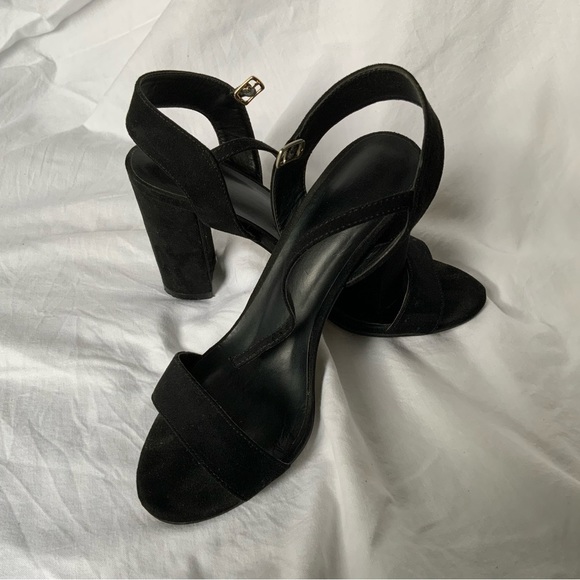 New Look UK Like New Suede Black heels 8.5 size - Picture 7 of 10